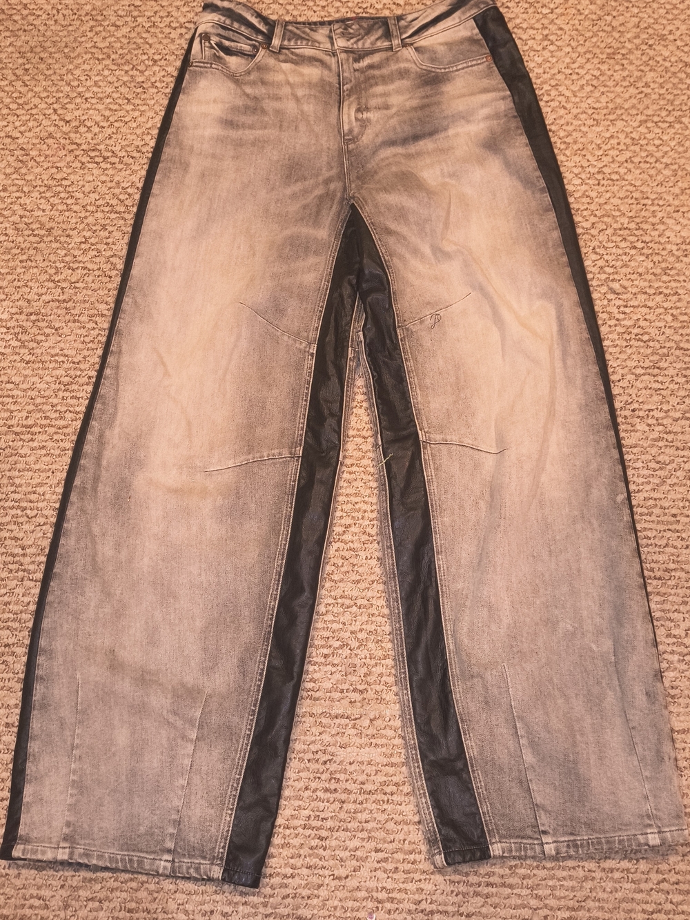Alice And Olivia Grey Wide Leg Jeans With Black Leather Side Panels.